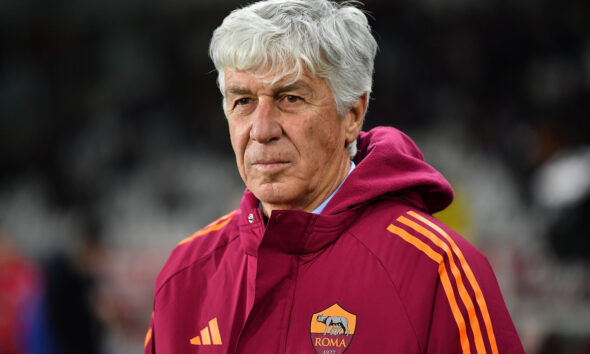 TURIN, ITALY - JANUARY 18: AS Roma head coach Gian Piero Gasperini looks on during the Serie A match between Torino FC and AS Roma at Stadio Olimpico di Torino on January 18, 2026 in Turin, Italy. (Photo by Valerio Pennicino/Getty Images)