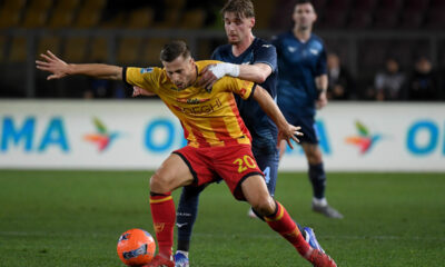 LECCE, ITALY - JANUARY 24: Kenneth Taylor of SS Lazio compete for the ball with Ylber Ramadani of US Lecce during the Serie A match between US Lecce and SS Lazio at Stadio Via del Mare on January 24, 2026 in Lecce, Italy. (Photo by Marco Rosi - SS Lazio/Getty Images)