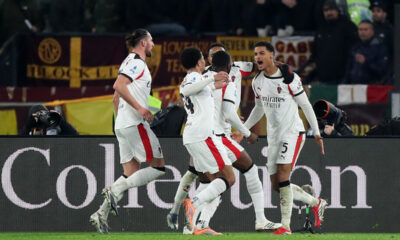 ROME, ITALY - JANUARY 25: Koni De Winter of AC Milan celebrates with teammates after scoring his team's first goal during the Serie A match between AS Roma and AC Milan at Stadio Olimpico on January 25, 2026 in Rome, Italy. (Photo by Paolo Bruno/Getty Images)