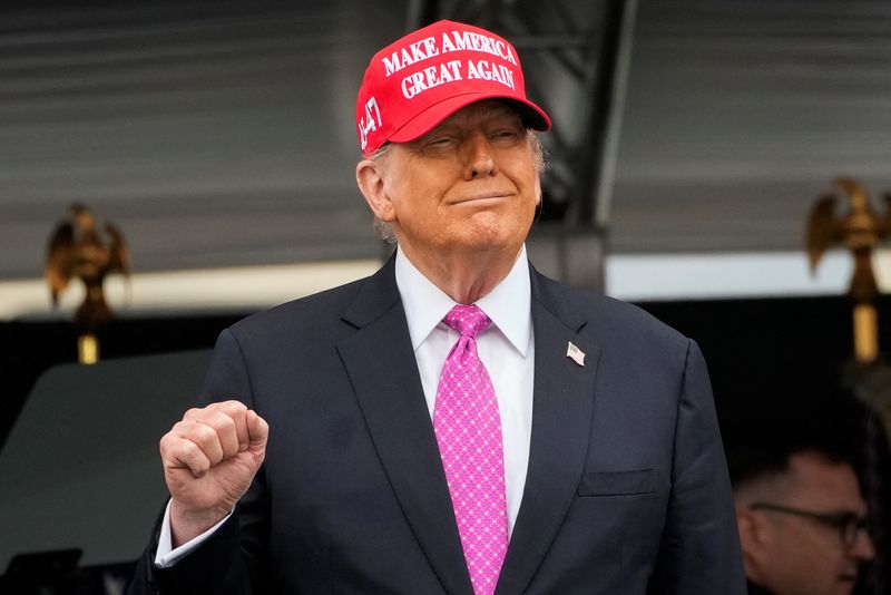 Trump-aligned MAGA Inc super PAC enters 2026 with $300 million stockpile