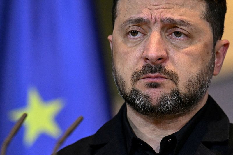 Ukraine security guarantees to include binding commitments, draft Paris summit statement shows