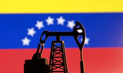 Companies scramble to secure ships, assemble operations to transfer Venezuelan oil, sources say