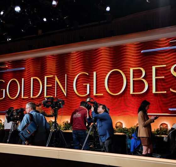 Hollywood stars battle for trophies at Sunday’s Golden Globes