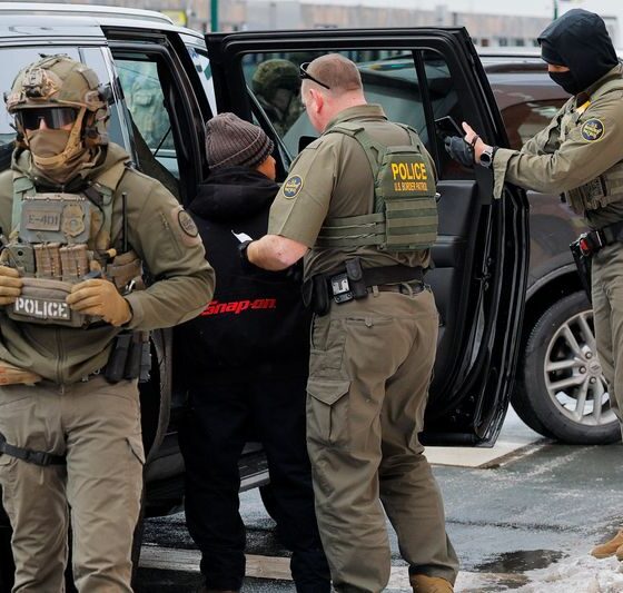 Homeland Security to send hundreds more officers to Minnesota, Noem says