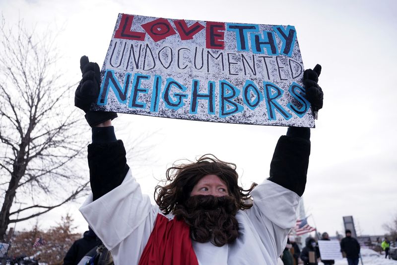 Duelling rallies planned in Minneapolis as ICE keeps area on edge