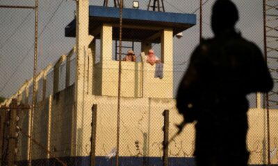 Cops attacked in Guatemala after police take back prison, gang leader