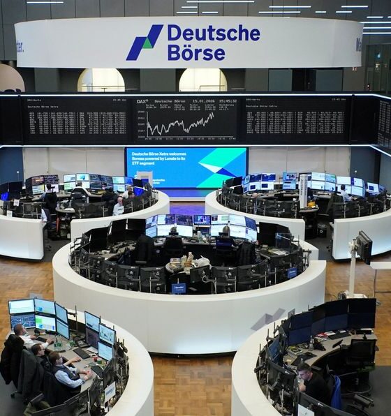 Markets on edge as Trump threatens more tariffs on Europe over Greenland