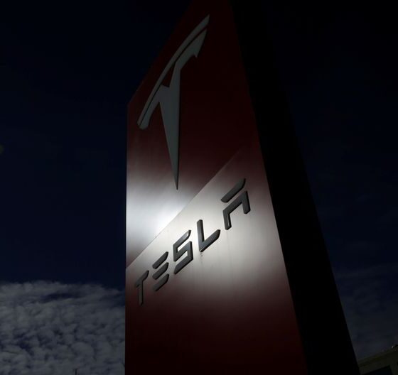 Australia’s Syrah Resources buys more time for Tesla graphite supply deal