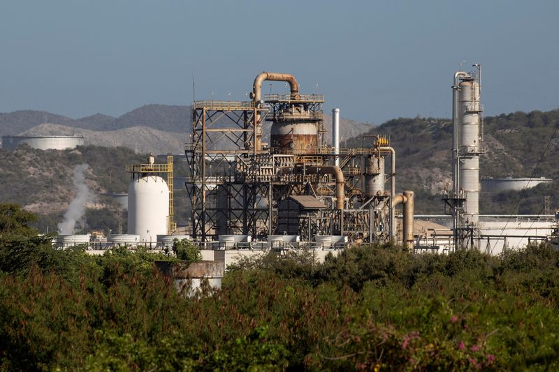 Oil slides 2% as Trump tones down threats toward Greenland and Iran