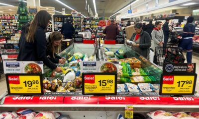 US consumer confidence deteriorates to a more than 11-1/2-year low