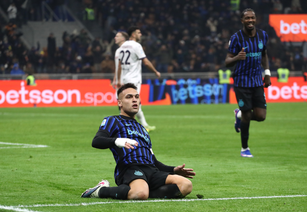 MILAN, ITALY - JANUARY 04: Lautaro Martinez of FC Internazionale Milano celebrates scoring his team