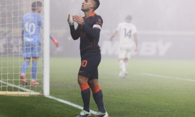 PARMA, ITALY - JANUARY 07: Lautaro Martinez of FC Internazionale looks dejected after miss a chance during the Serie A match between Parma Calcio 1913 and FC Internazionale at Stadio Ennio Tardini on January 07, 2026 in Parma, Italy. (Photo by Emmanuele Ciancaglini/Getty Images)