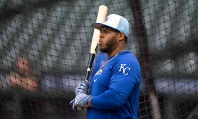 Cardinals Sign Nelson Velazquez To Minor League Deal