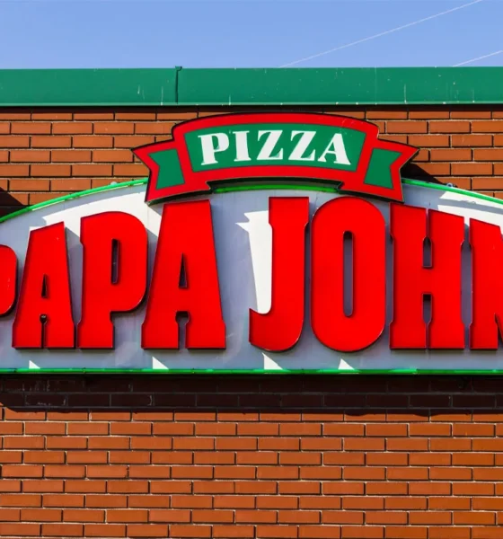 Papa Johns to test protein crust