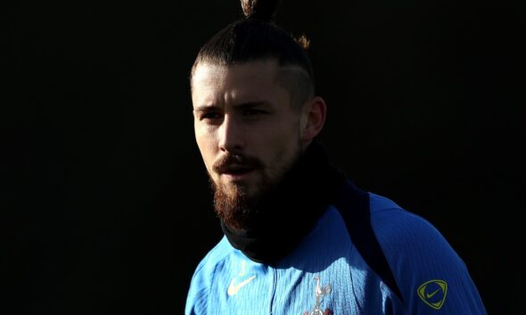 Radu Dragusin in training with Tottenham