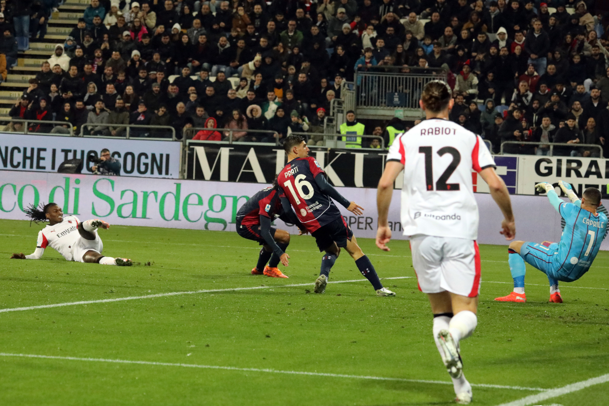 CAGLIARI, ITALY - JANUARY 02: Rafael Leao of Milan scores the first goal during the Serie A match between Cagliari Calcio and AC Milan at Stadio Sant