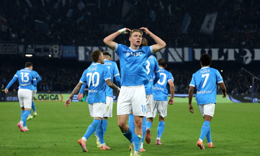 NAPLES, ITALY - DECEMBER 07: Rasmus Hojlund of SSC Napoli celebrates scoring his team's first goal during the Serie A match between SSC Napoli and Juventus FC at Stadio Diego Armando Maradona on December 07, 2025 in Naples, Italy. (Photo by Francesco Pecoraro/Getty Images)