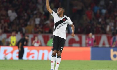 Rayan celebrates a goal for Vasco da Gama