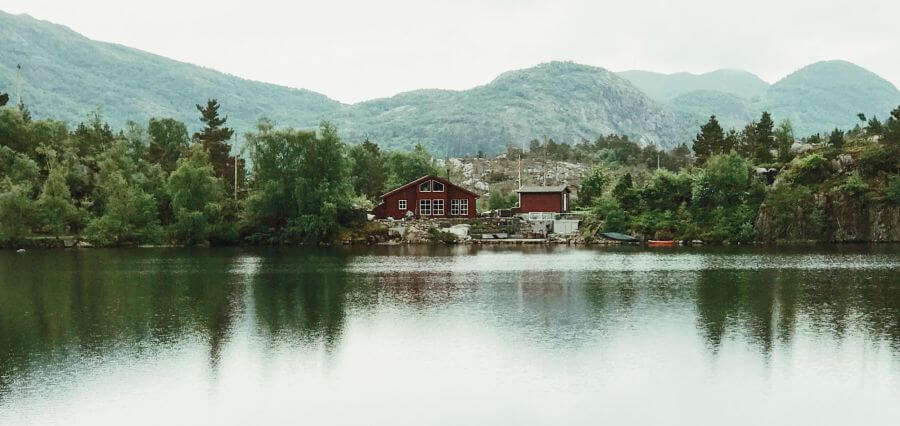 Riverside Living: How Waterfront Properties Elevate Lifestyle and Value