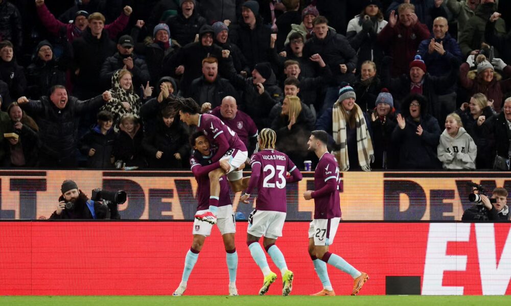 Burnley vs Man Utd live: Score and latest updates as Darren Fletcher takes charge of first match