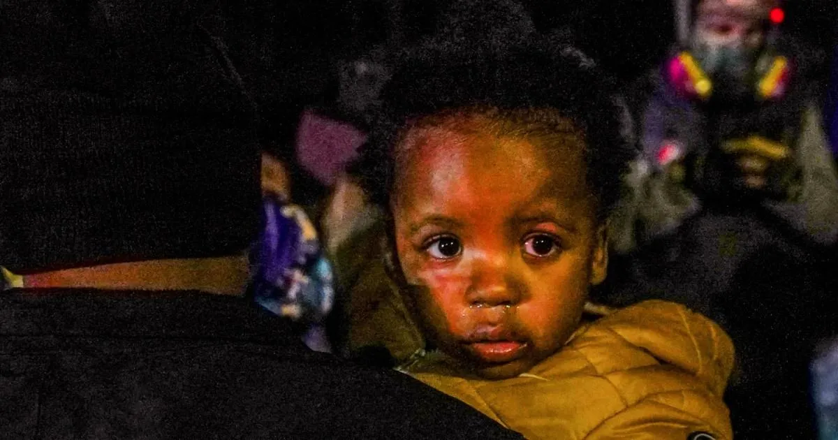 ICE shoots man in the leg and unleashes tear gas on children and protesters | News US