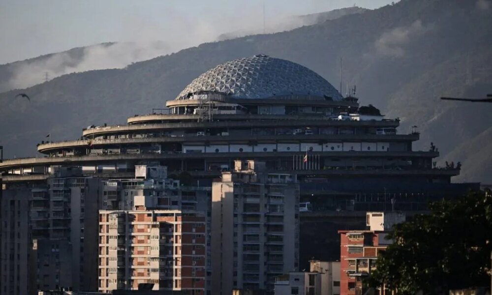 Inside Maduros 'hell on earth' Venezuelan prison where inmates 'are electrocuted and starved' | News World