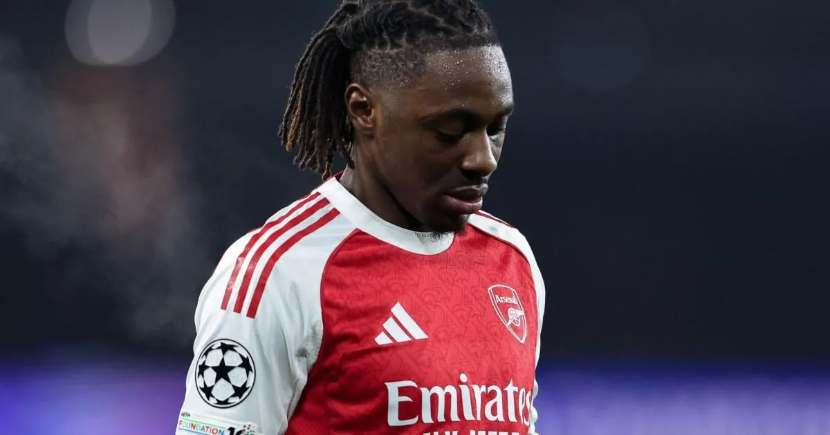 Gary Neville issues Eberechi Eze warning to Arsenal fans | Football