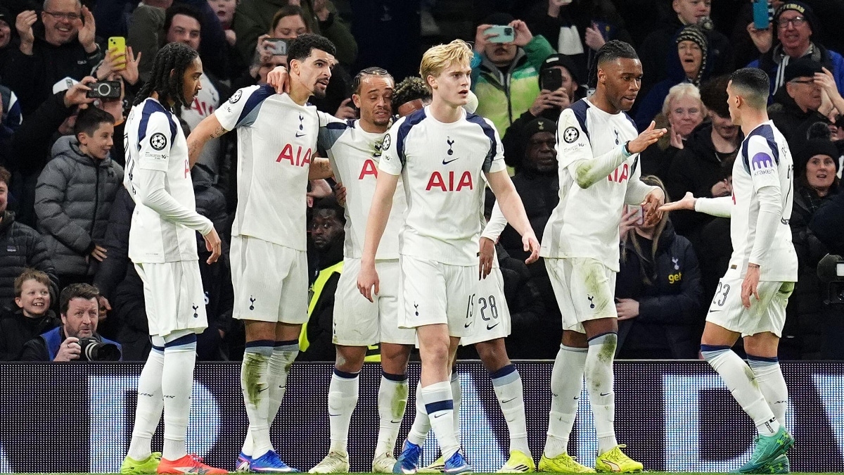 Frank gets crucial win as Spurs march towards last 16