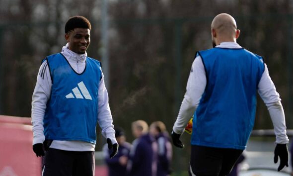 Amad and Mbeumo return to training