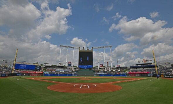 Royals Moving In Outfield Fences At Kauffman Stadium