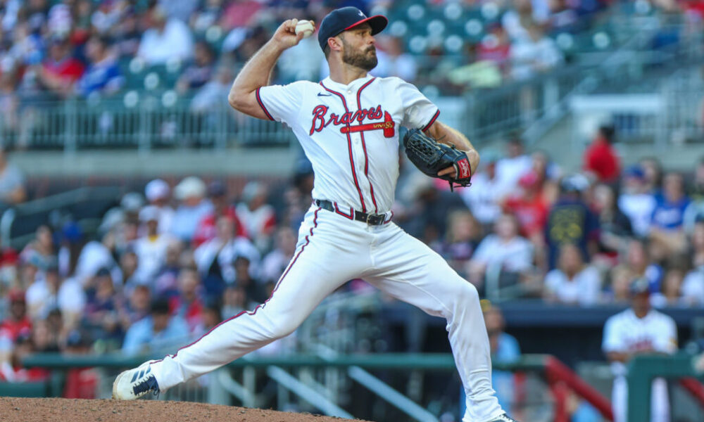 Braves Re-Sign Tyler Kinley - MLB Trade Rumors