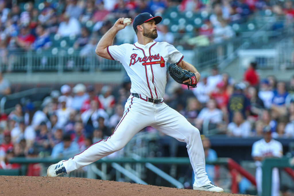 Braves Re-Sign Tyler Kinley - MLB Trade Rumors