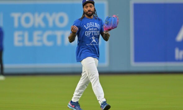 Giants Designate Justin Dean For Assignment