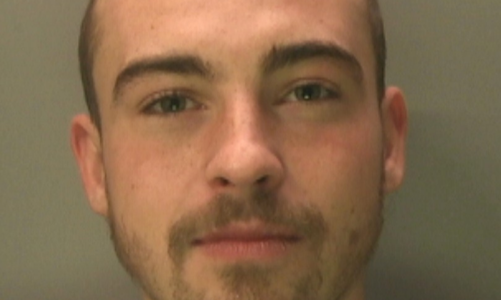 Man who lunged at victim and slashed him with knife near "horrified" crowd pleads guilty at Portsmouth court