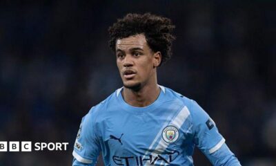 Oscar Bobb in action for Manchester City