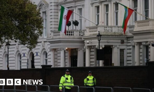 Four taken to hospital after Iranian embassy protest