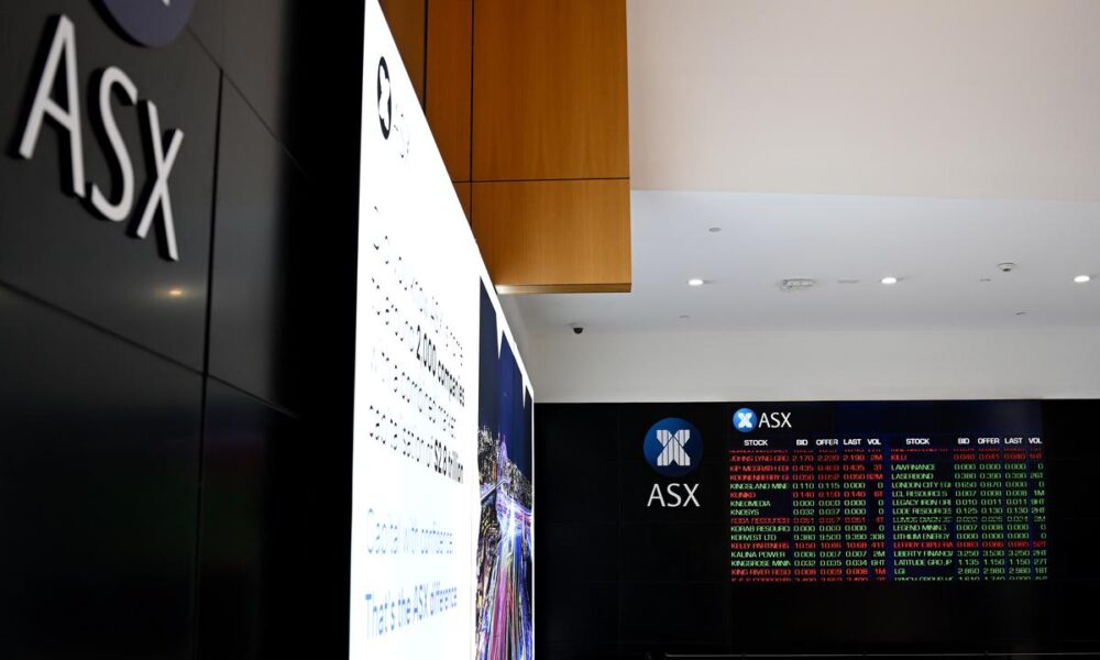 Australian shares finish flat ahead of US jobs report