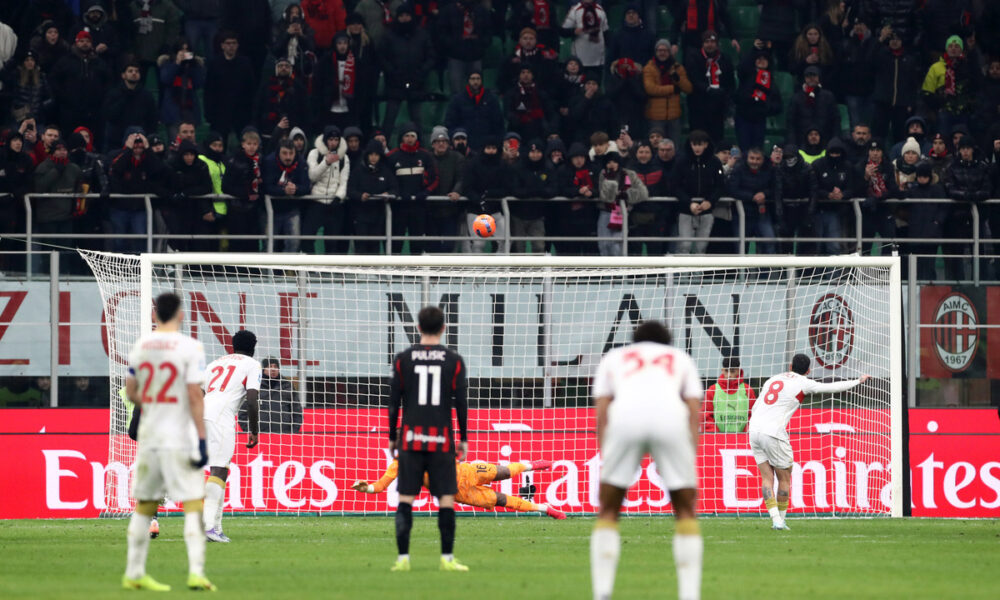 MILAN, ITALY - JANUARY 08: Players of AC Milan pose for a team photograph prior to the Serie A match between AC Milan and Genoa CFC at Giuseppe Meazza Stadium on January 08, 2026 in Milan, Italy. (Photo by Marco Luzzani/Getty Images)