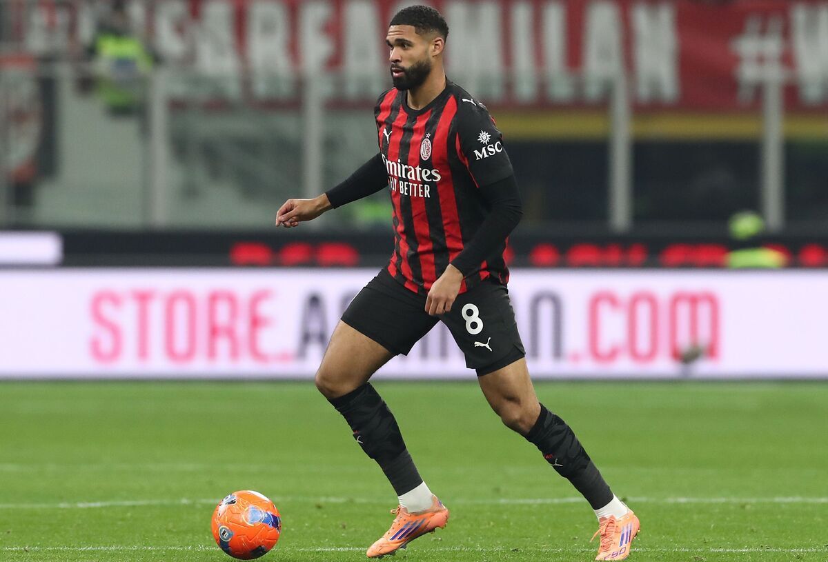 MILAN, ITALY - NOVEMBER 29: Ruben Loftus-Cheek of AC Milan in action during the Serie A match between AC Milan and SS Lazio at Giuseppe Meazza Stadium on November 29, 2025 in Milan, Italy. (Photo by Marco Luzzani/Getty Images)