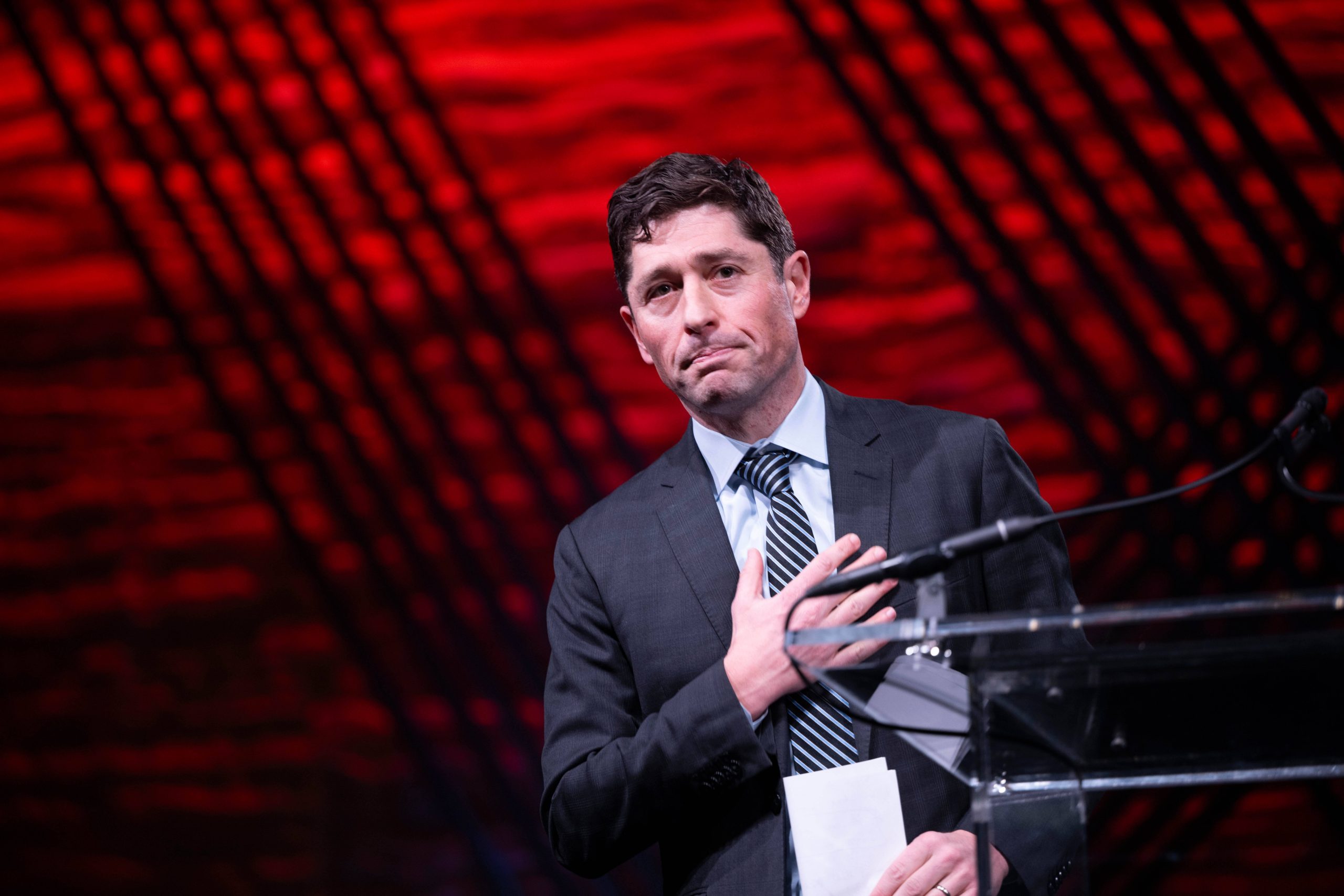 Minnesota Dems are trying to walk a tightrope with Trump