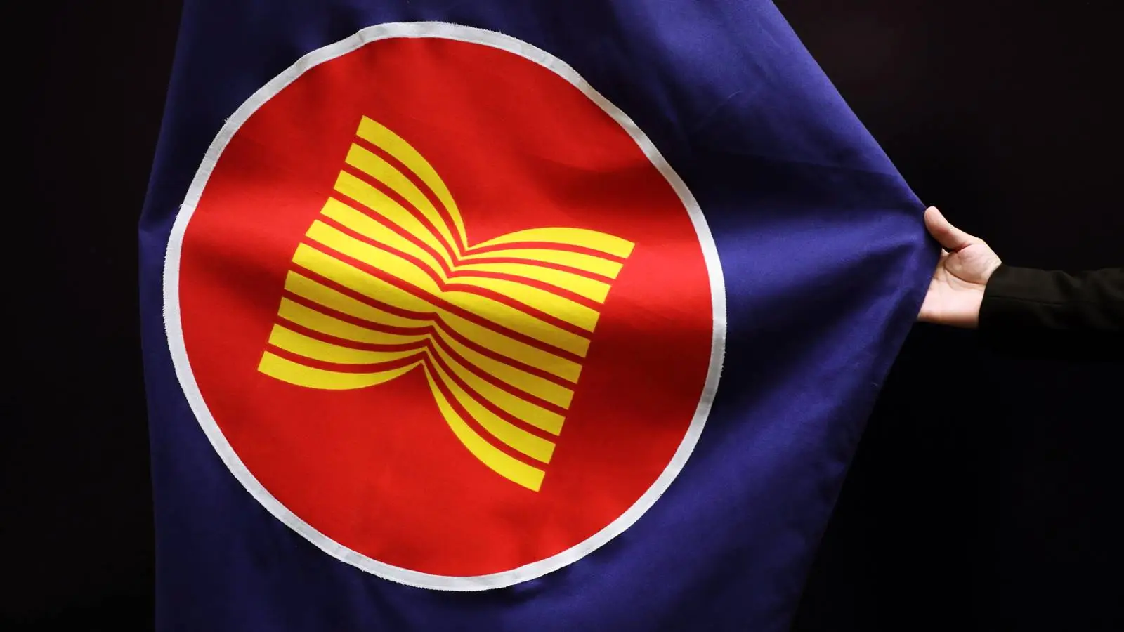 Can ASEAN Stop Competing Against Itself?