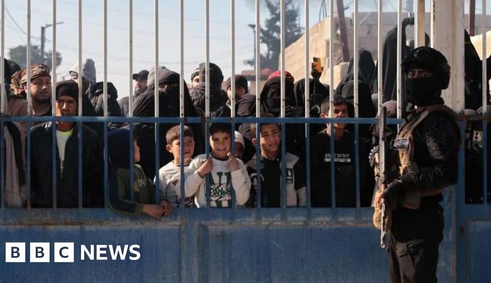 US to transfer Islamic State prisoners from Syria to Iraq