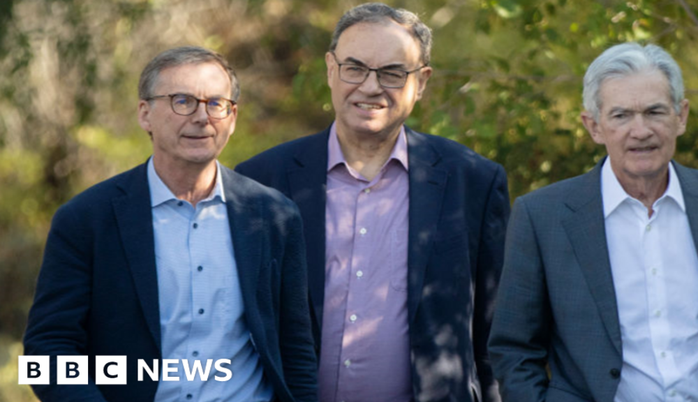 World central bank chiefs declare support for US Fed chair