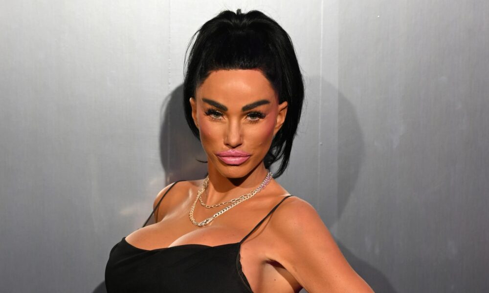 Katie Price deletes pic of her BARE BUM after accidentally posting racy sunbed pic