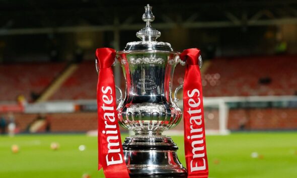 Are there FA Cup replays in the third round and do games go to extra-time & penalties?