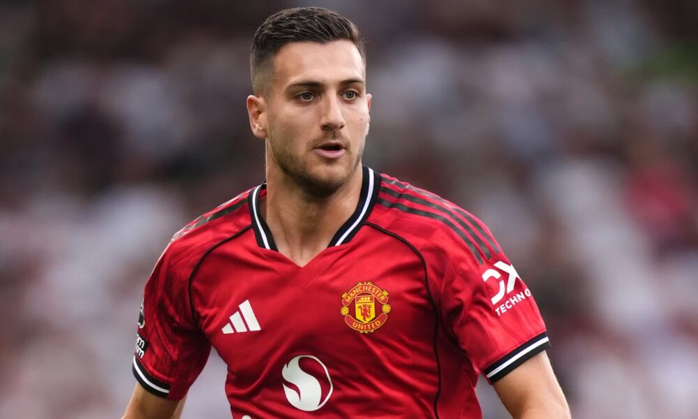 Mike Dean Claims Diogo Dalot Deserved Man Utd Red Card vs Man City