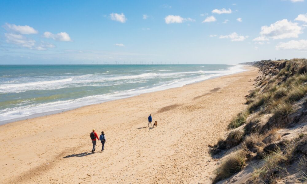 The English seaside village that is better to visit in winter with seal beaches and 300-year-old pub