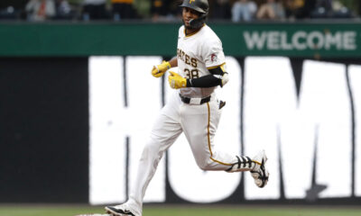 Rays Sign Edward Olivares, Blake Sabol