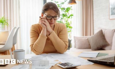 Government to offer cash payouts for people in financial crisis