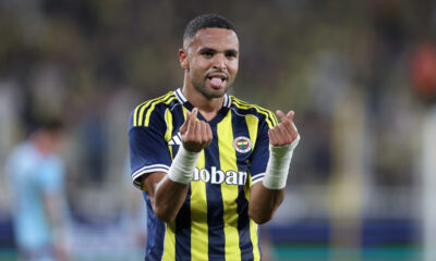 ISTANBUL, TURKEY - AUGUST 12: Youssef En-Nesyri of Fenerbahce celebrates after scoring his team's fourth goal during the UEFA Champions League Third Qualifying Round Second Leg match between Fenerbahce and Feyenoord at Ulker Sukru Saracoglu Stadium on August 12, 2025 in Istanbul, Turkey. (Photo by Ahmad Mora/Getty Images)